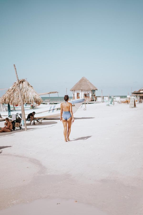 La Diosa Kali Beach Front Hotel 홀박스아일랜드 외부 사진